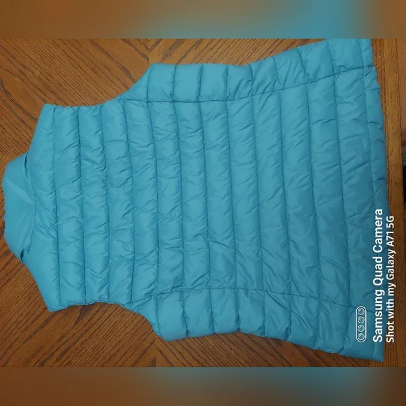 Vest - Picture 2 of 2